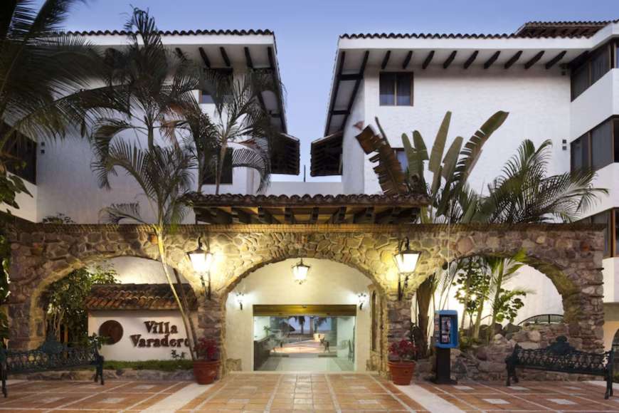 Villa Varadero Hotel and Suites