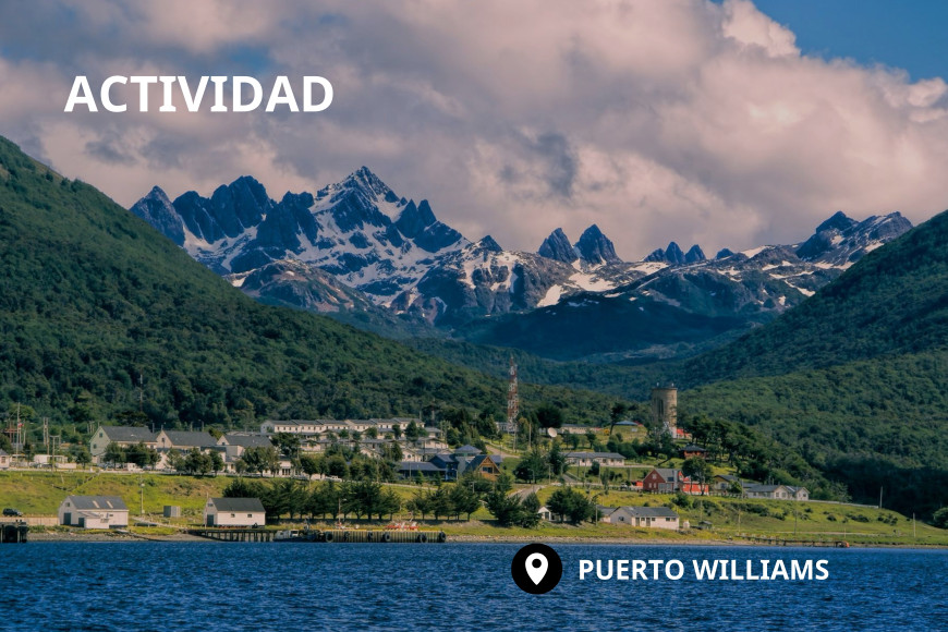   Cruce de Ushuaia a Puerto Williams por el Canal Beagle